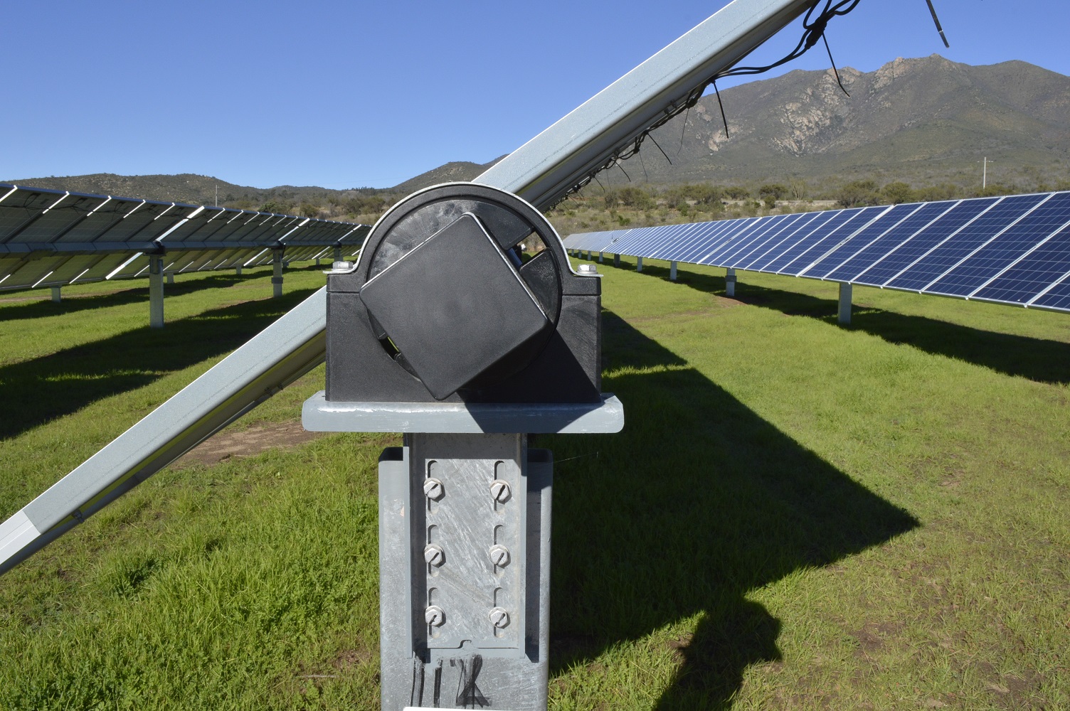 NCLAVE suministra sus seguidores de un eje para un proyecto seguidor solar  con solar amortiguador de 125 MW en Australia